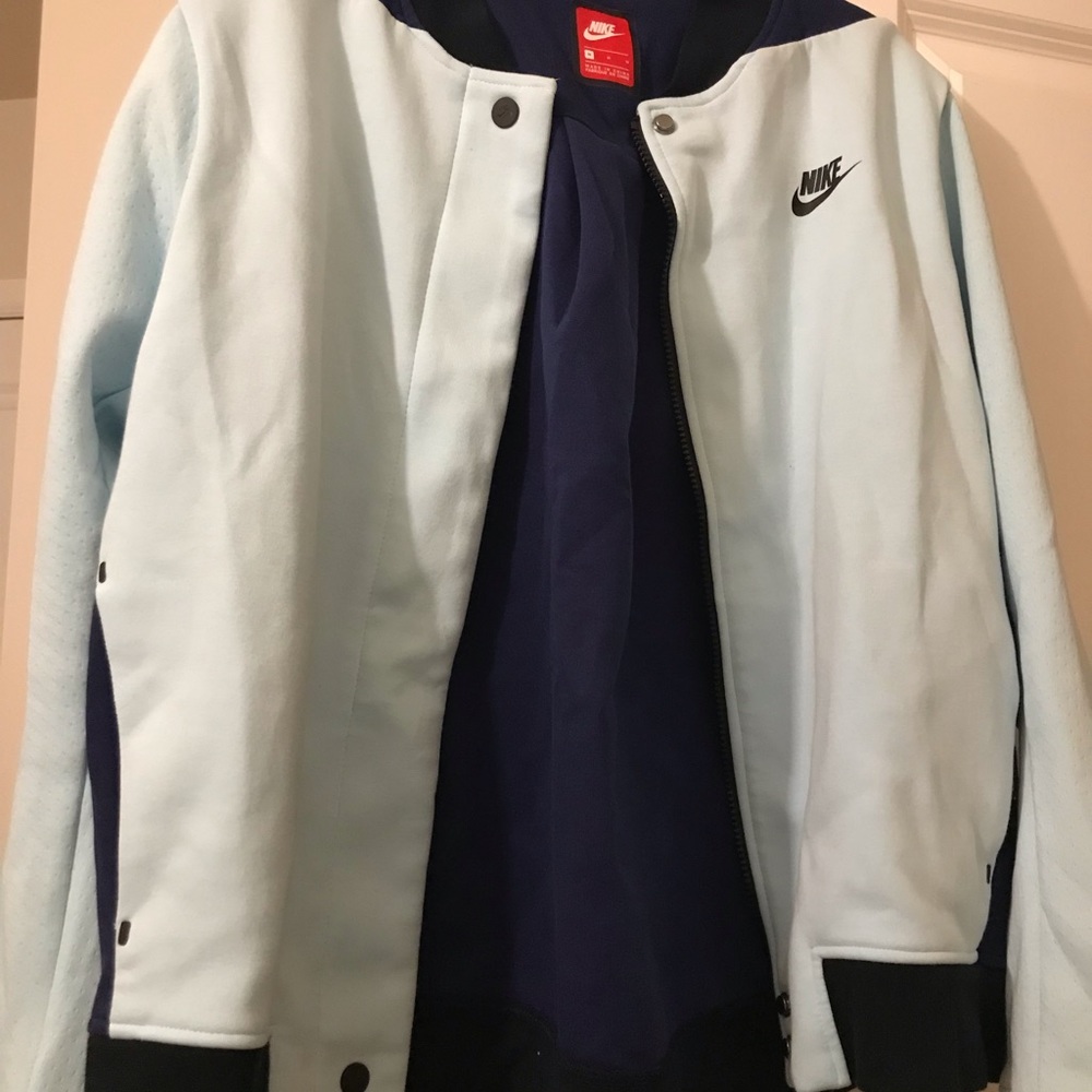 Jacket - Picture 2 of 8